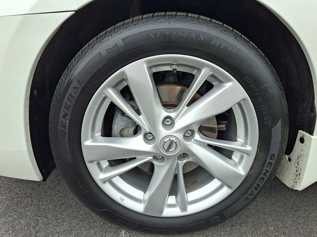 Used 2015 Nissan Altima 2.5 SL FWD image 9