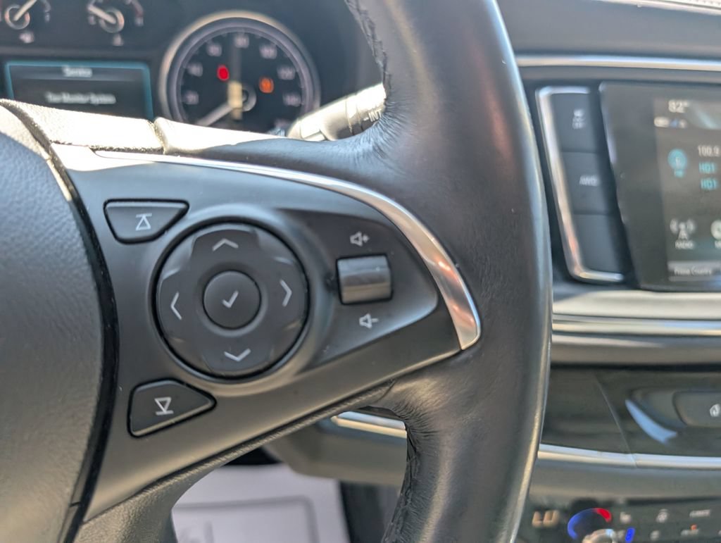 Used 2018 Buick Enclave Premium AWD/4WD image 17