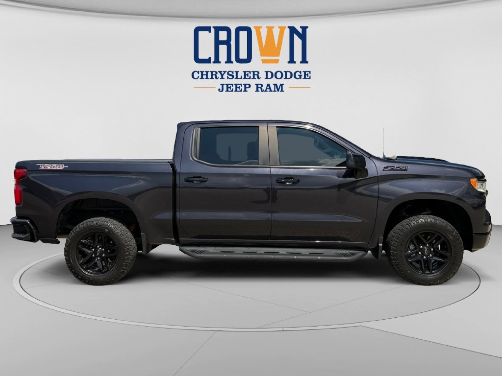 Used 2023 Chevrolet Silverado 1500 LT Trail Boss AWD/4WD image 2