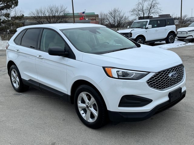 Certified 2024 Ford Edge SE image 6