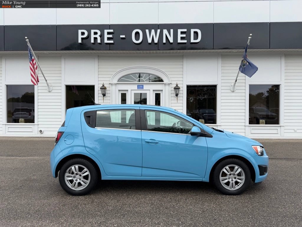Used 2014 Chevrolet Sonic LT w/ Fun and Sun Package FWD image 4