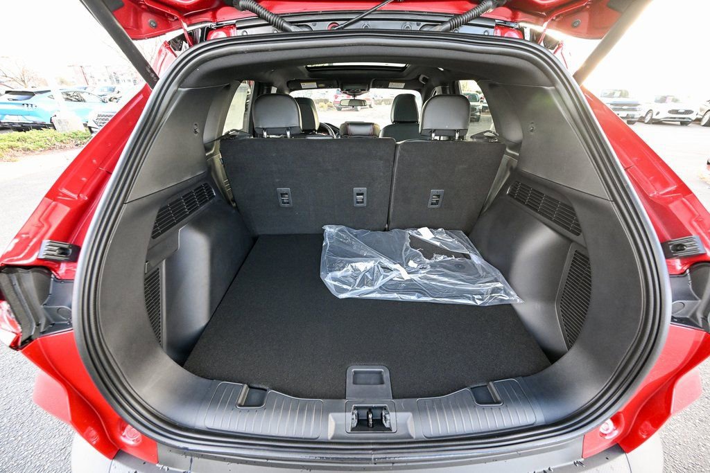 New 2026 Ford Escape ST-Line w/ Cold Weather Package image 13