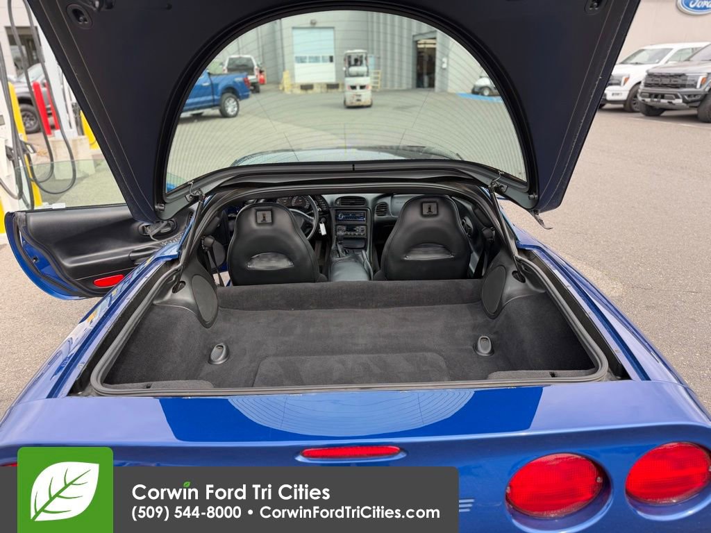 Used 2003 Chevrolet Corvette Coupe w/ Preferred Equipment Group RWD image 14