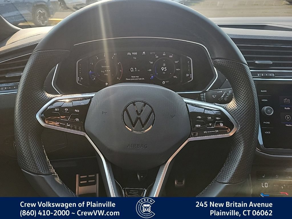Certified 2023 Volkswagen Tiguan SEL R-Line AWD/4WD image 5