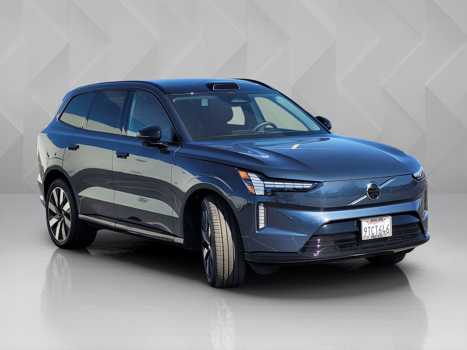 Used 2025 Volvo EX90 Ultra image 8