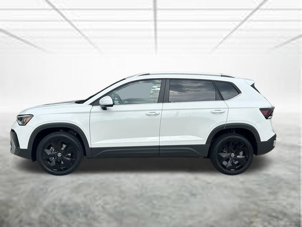 New 2026 Volkswagen Taos SE FWD image 2