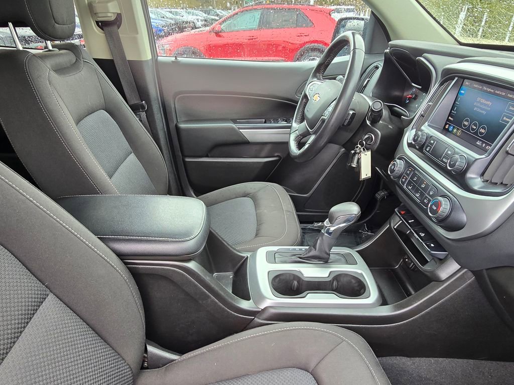 Used 2022 Chevrolet Colorado LT AWD/4WD image 10