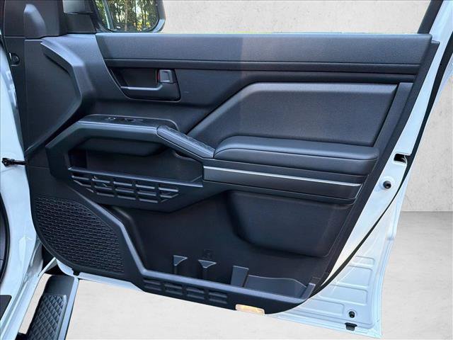New 2026 Toyota 4Runner SR5 AWD/4WD image 14
