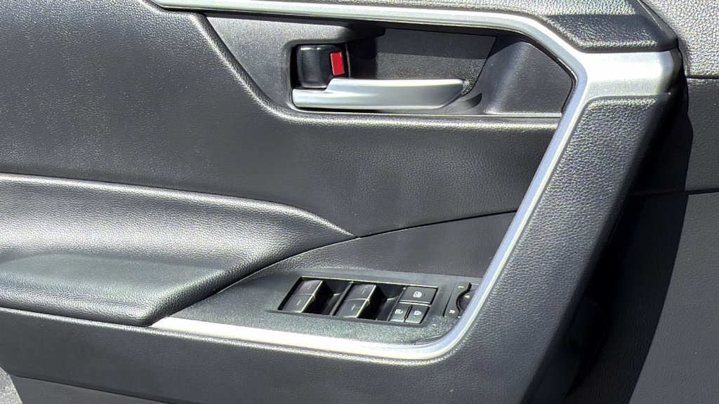 Certified 2025 Toyota RAV4 XLE AWD/4WD image 22