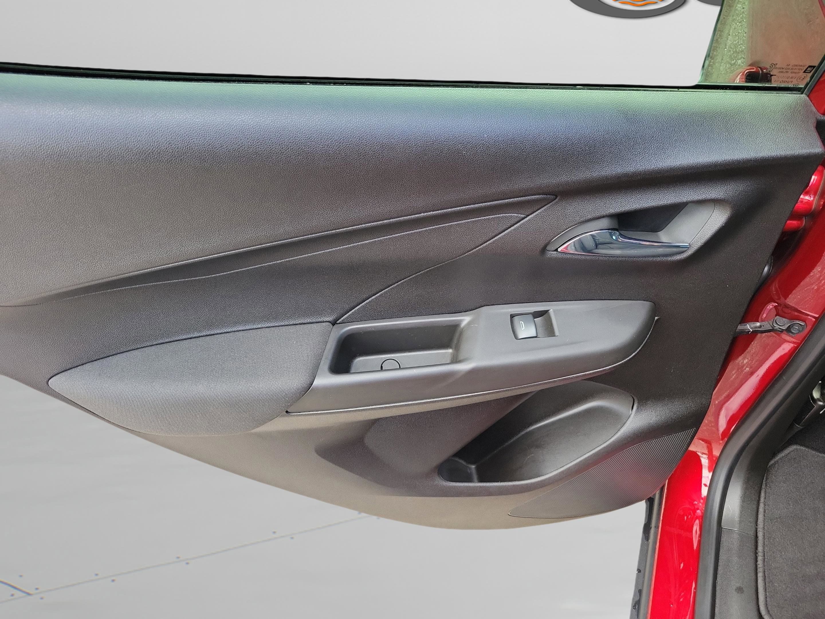 Used 2023 Chevrolet Bolt LT image 29