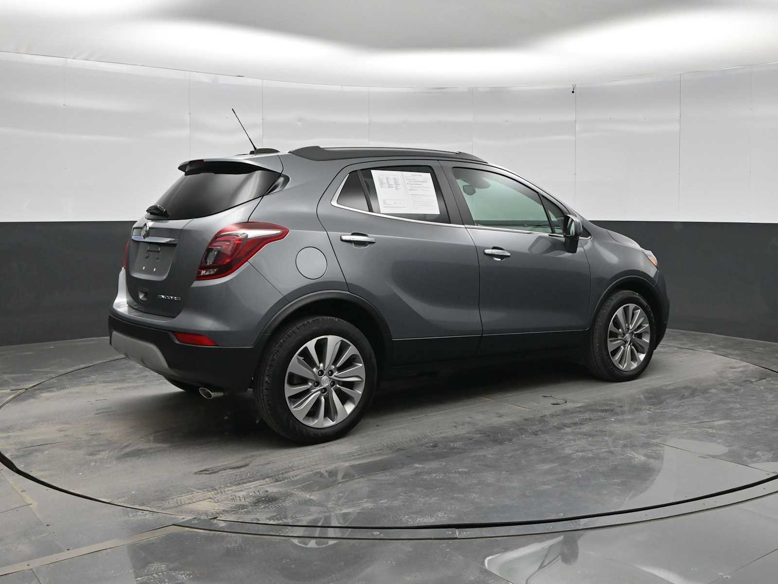 Used 2020 Buick Encore Preferred FWD image 8