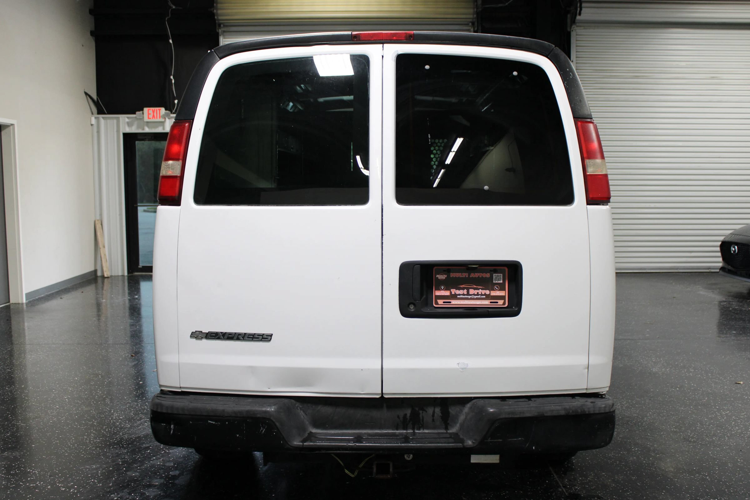 Used 2009 Chevrolet Express 1500 RWD image 4