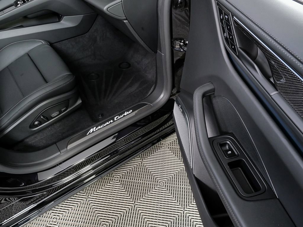 New 2026 Porsche Macan Turbo Electric image 27
