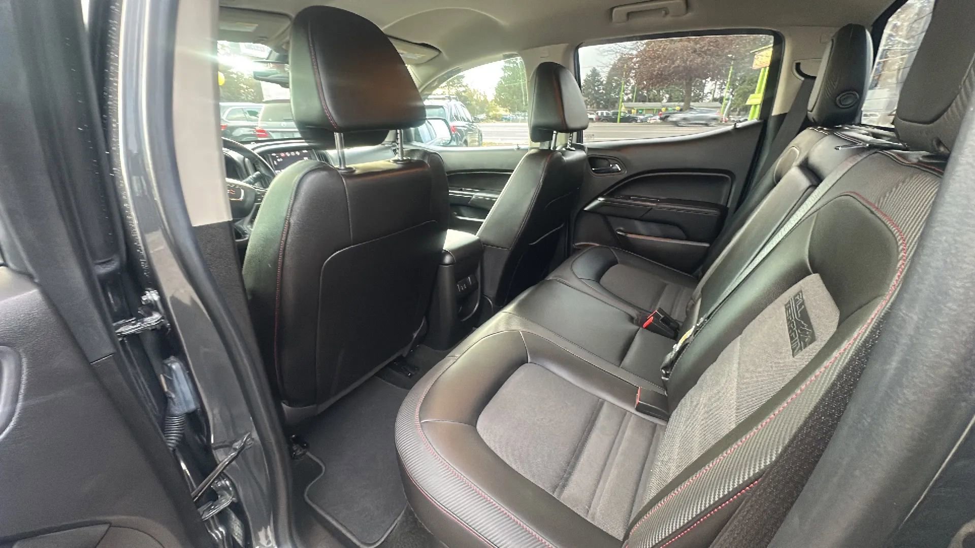 Used 2016 GMC Canyon SLE w/ All Terrain Adventure Package image 11