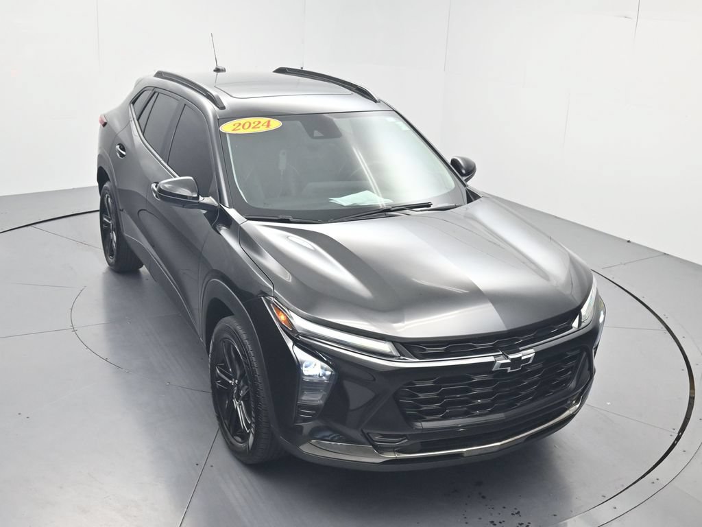 Used 2024 Chevrolet Trax ACTIV w/ Sunroof Package FWD image 48
