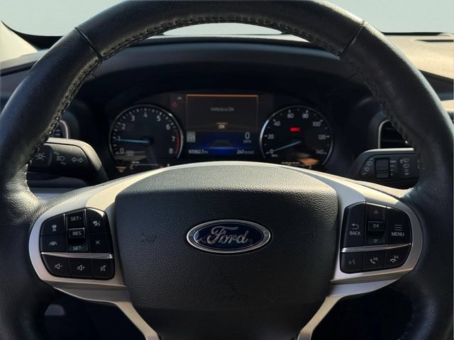 Used 2023 Ford Explorer XLT w/ Equipment Group 202A AWD/4WD image 30