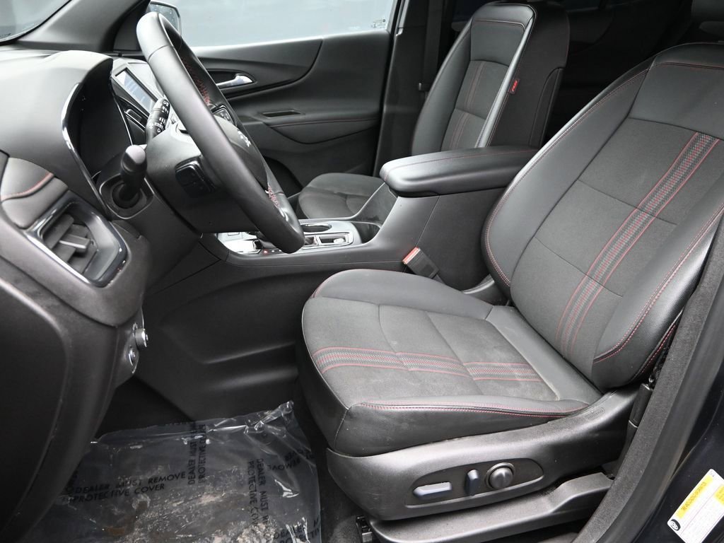 Used 2023 Chevrolet Equinox RS image 14
