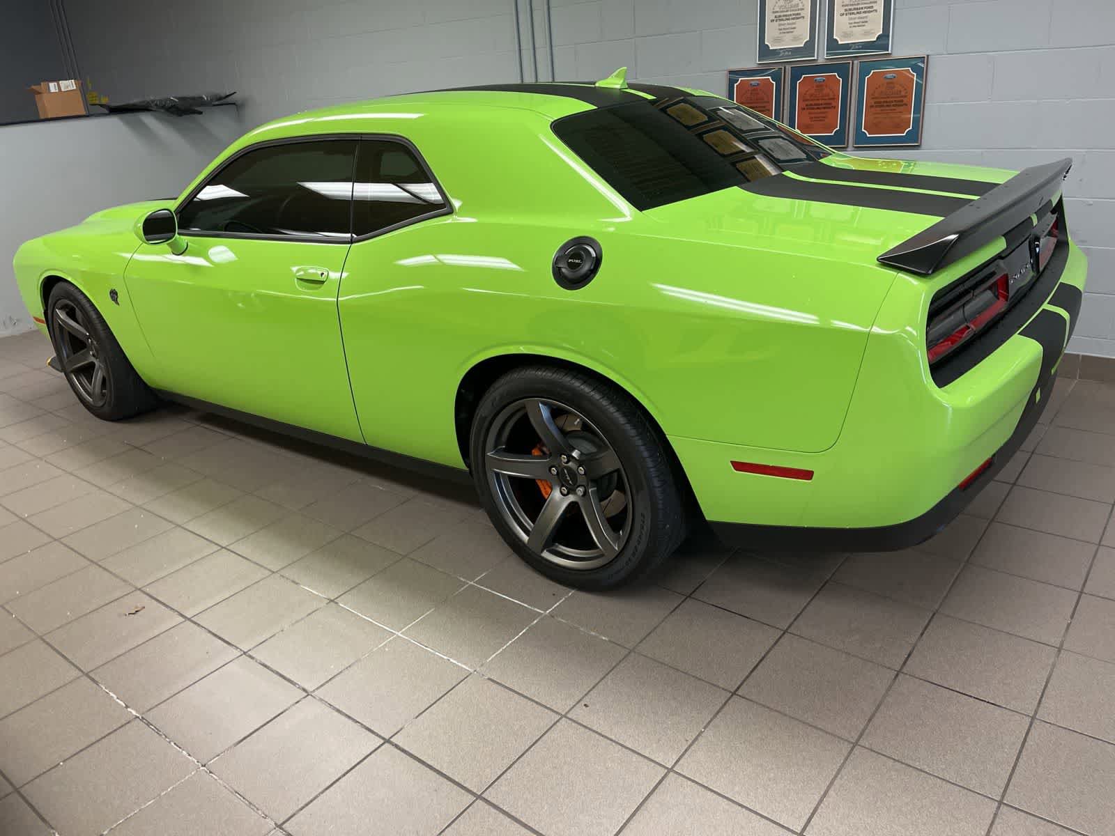Used 2019 Dodge Challenger SRT Hellcat w/ Plus Package RWD image 5