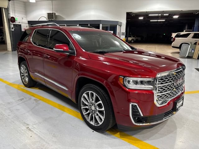 Used 2023 GMC Acadia Denali w/ Denali Ultimate Package AWD/4WD image 3