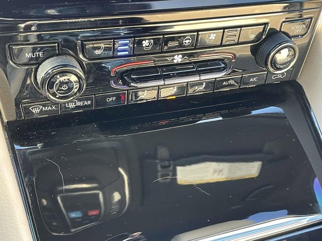 Used 2023 Jeep Grand Cherokee L Limited w/ Luxury Tech Group II image 23