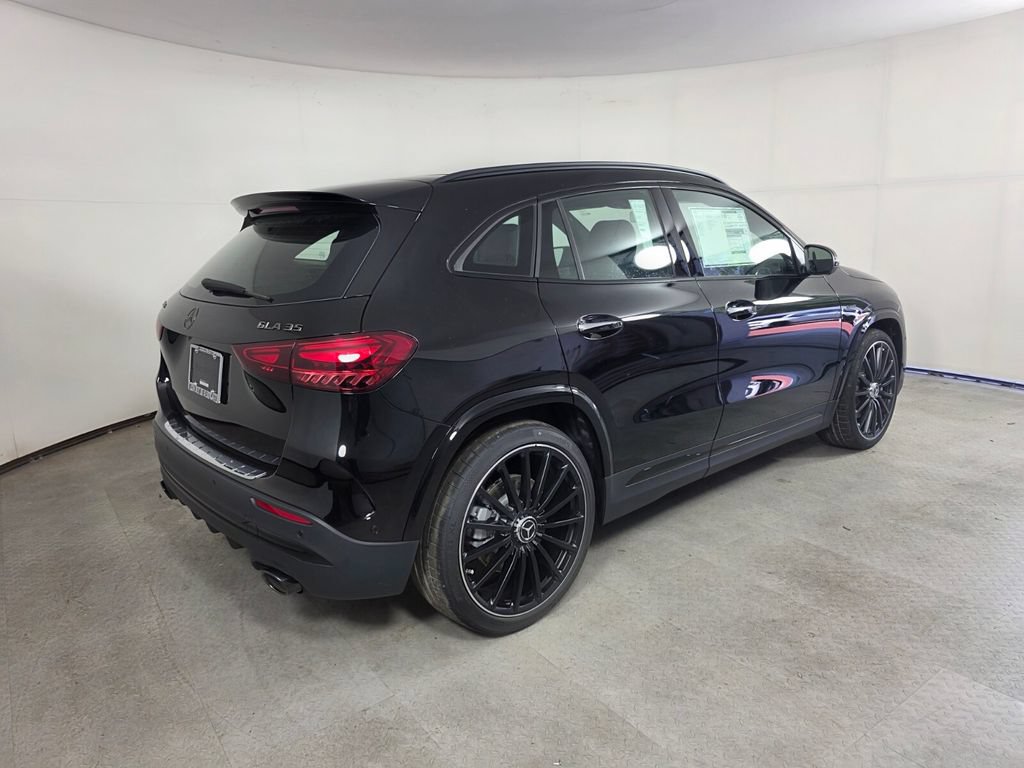 New 2026 Mercedes-Benz GLA 35 AMG 4MATIC image 4