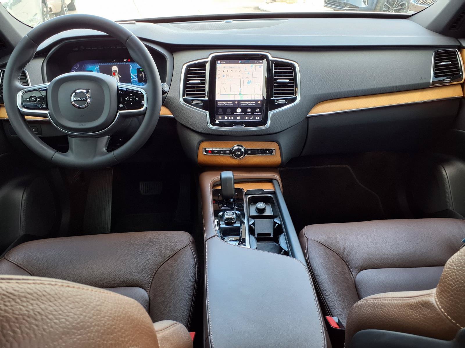 Certified 2023 Volvo XC90 T8 Plus w/ Protection Package Premier AWD/4WD image 17