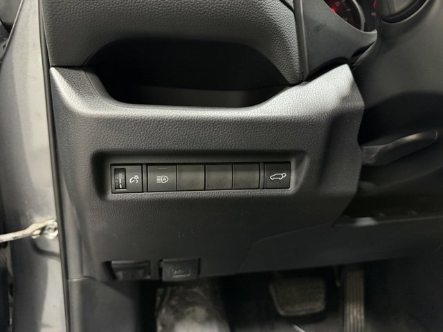 Used 2021 Toyota RAV4 XLE image 17