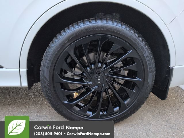 Used 2025 Lincoln Aviator Reserve w/ Equipment Group 201A AWD/4WD image 34