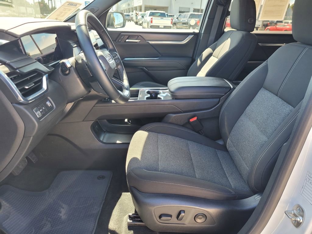 Used 2025 GMC Acadia Elevation image 15