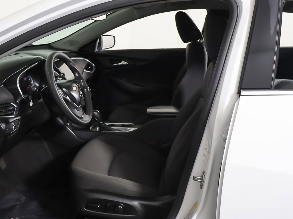 Used 2020 Chevrolet Malibu LT image 21