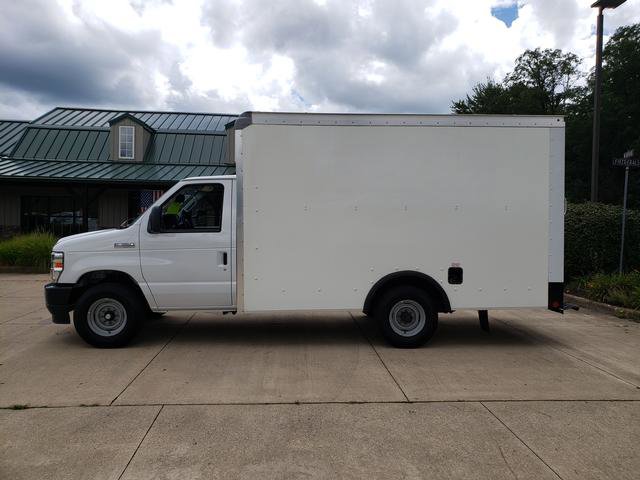 Used 2022 Ford E-350 and Econoline 350 Super Duty w/ Power Windows & Locks Group image 2