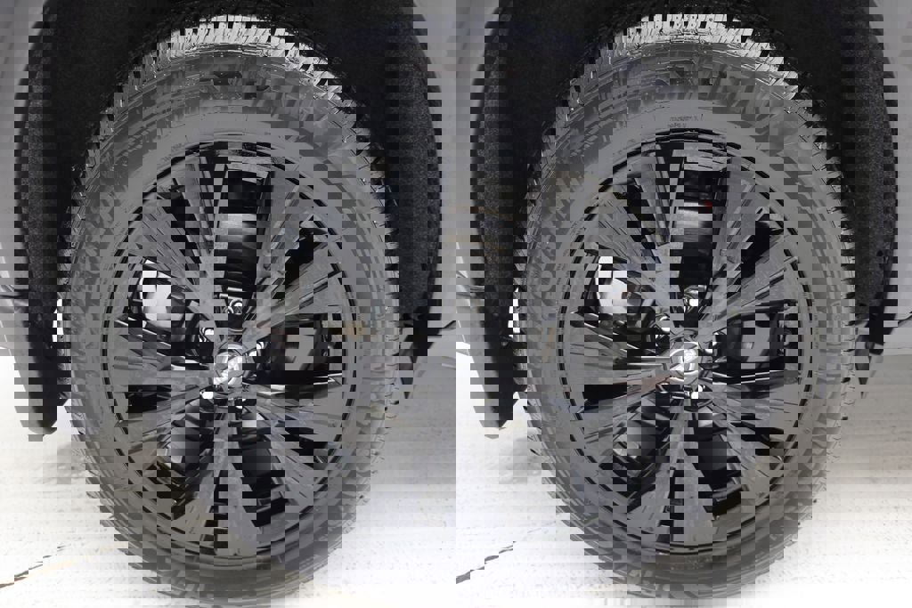 Used 2023 Nissan Rogue SV w/ SV Premium Package image 10