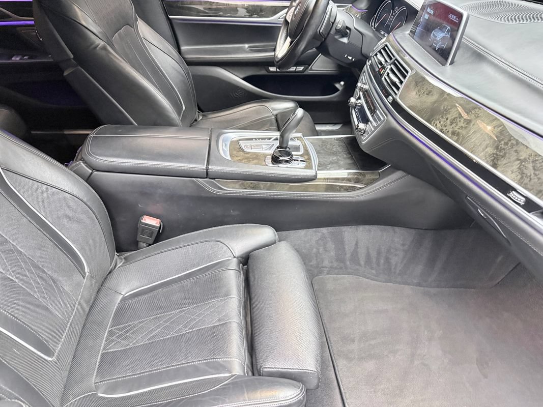 Used 2016 BMW 750i xDrive AWD/4WD image 12