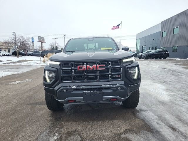 Used 2023 GMC Canyon AT4 image 9