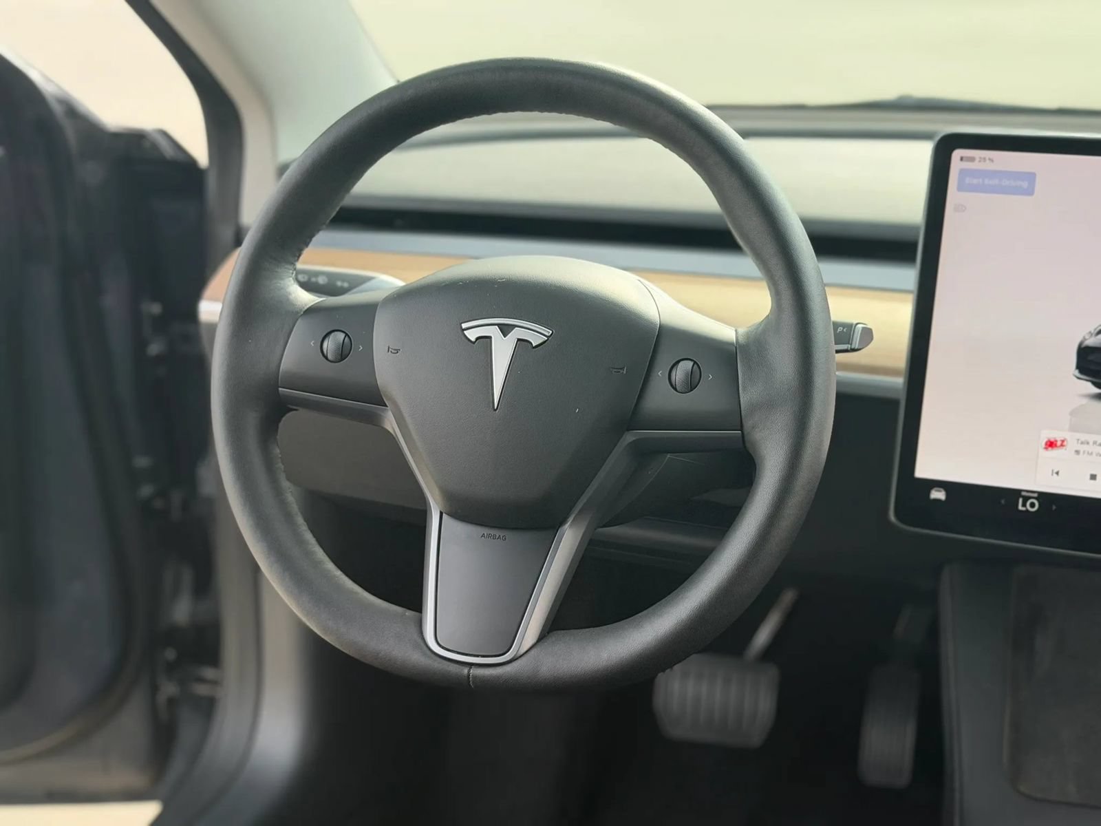Used 2023 Tesla Model 3 Standard Range RWD image 27