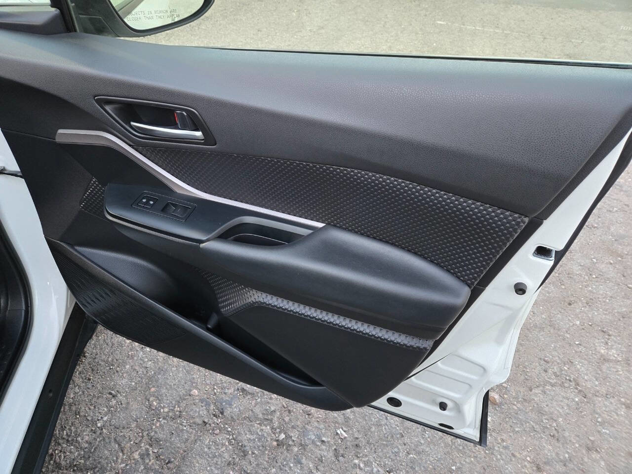 Used 2021 Toyota C-HR LE image 33