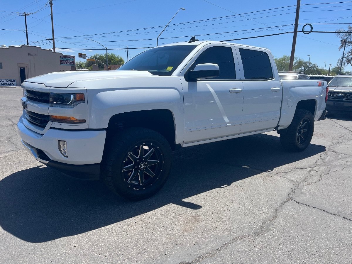 Used 2018 Chevrolet Silverado 1500 LT w/ All Star Edition AWD/4WD image 10