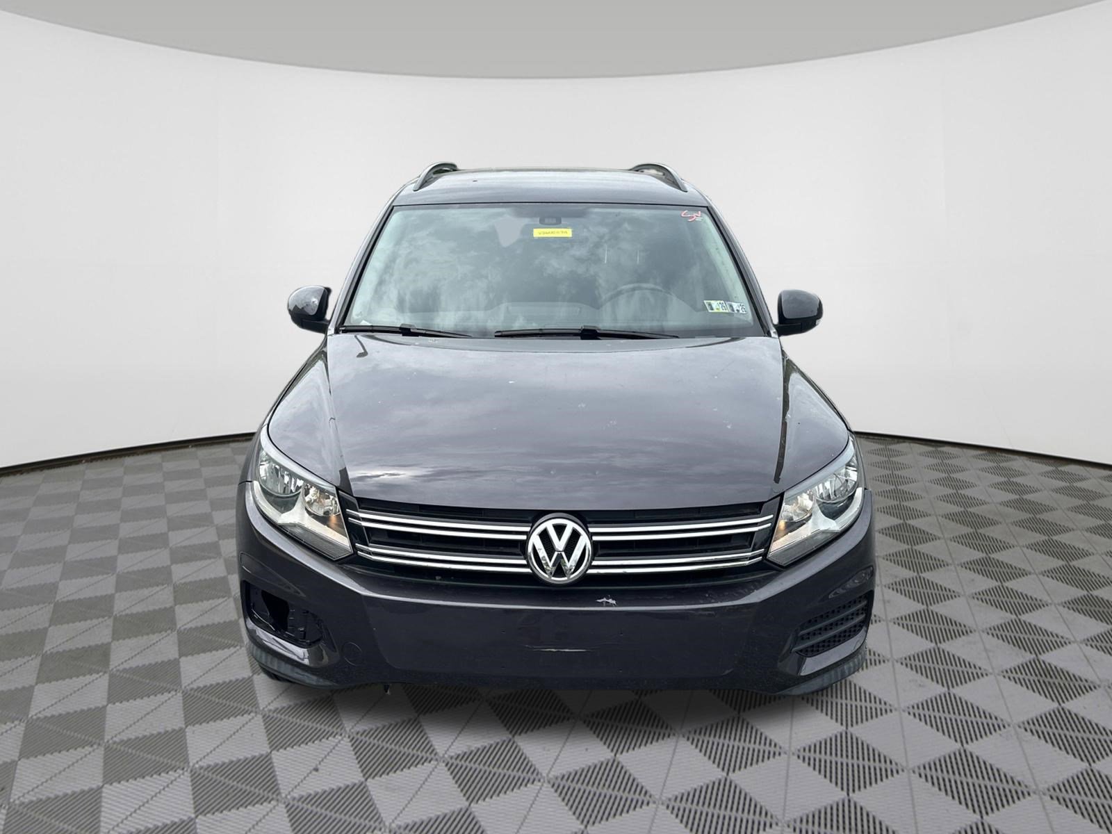 Used 2016 Volkswagen Tiguan S FWD image 3