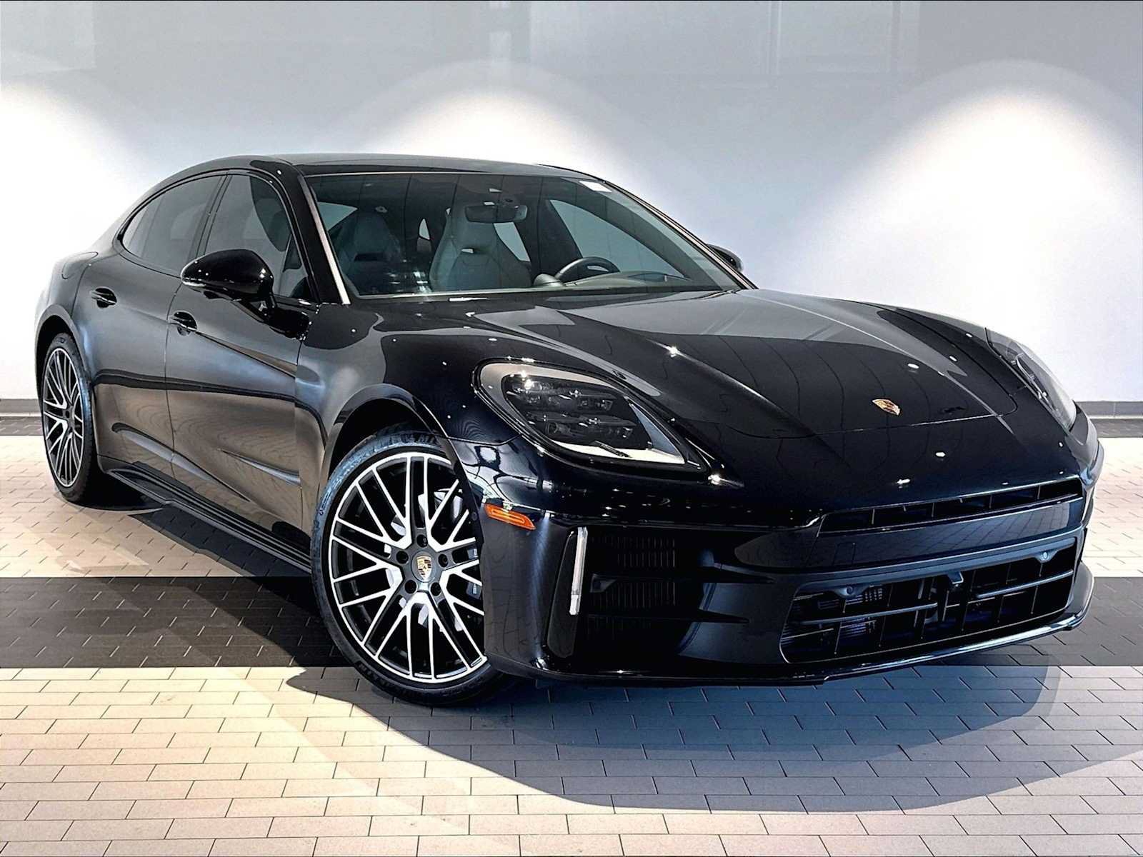 Used 2024 Porsche Panamera 4 w/ Premium Package AWD/4WD image 12