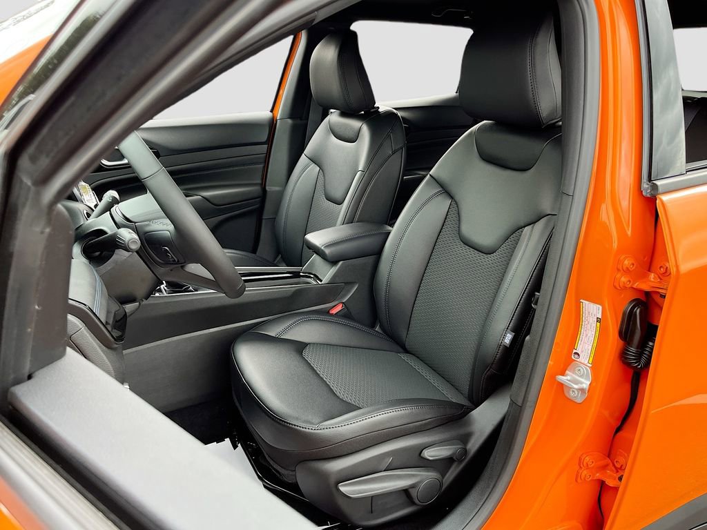 New 2026 Jeep Compass Latitude image 19