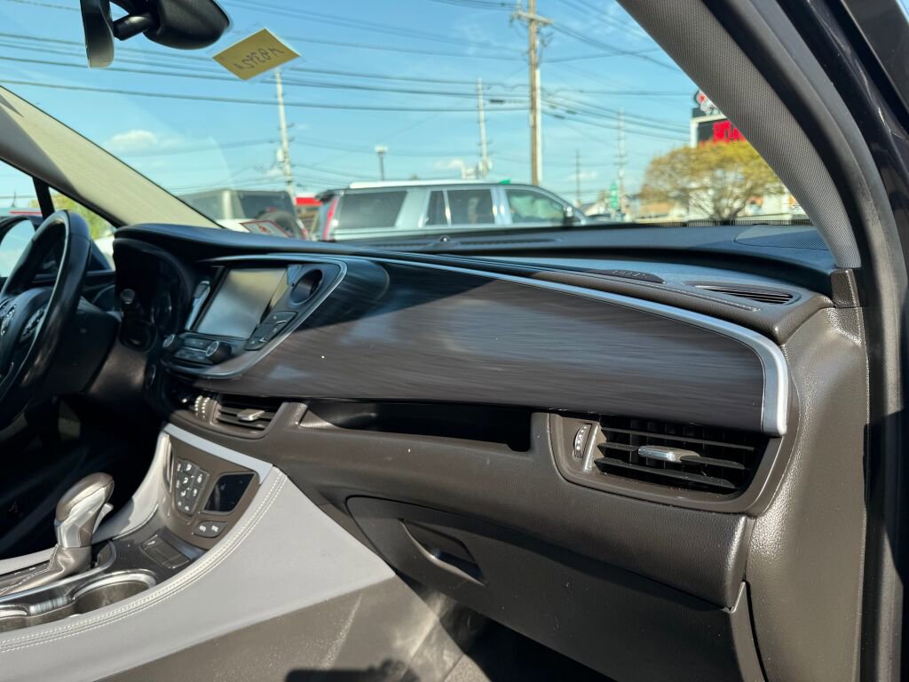 Used 2020 Buick Envision Premium image 31