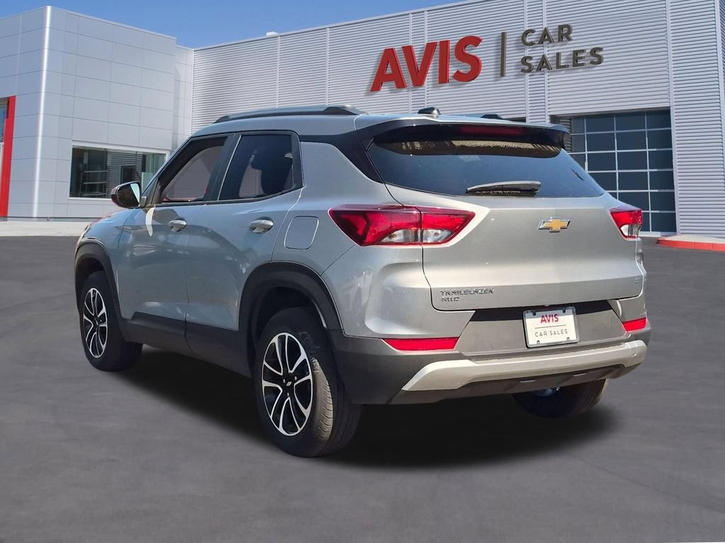 Used 2025 Chevrolet TrailBlazer LT AWD/4WD image 9