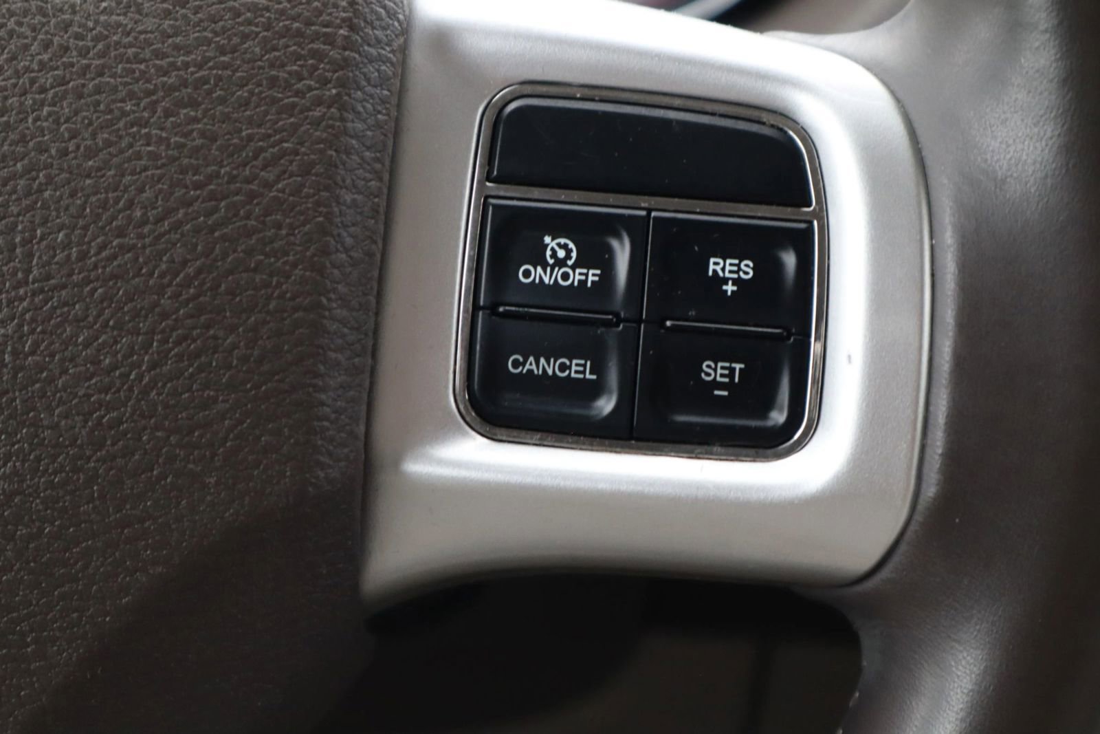 Used 2011 Dodge Durango Crew w/ Trailer Tow Group IV RWD image 25