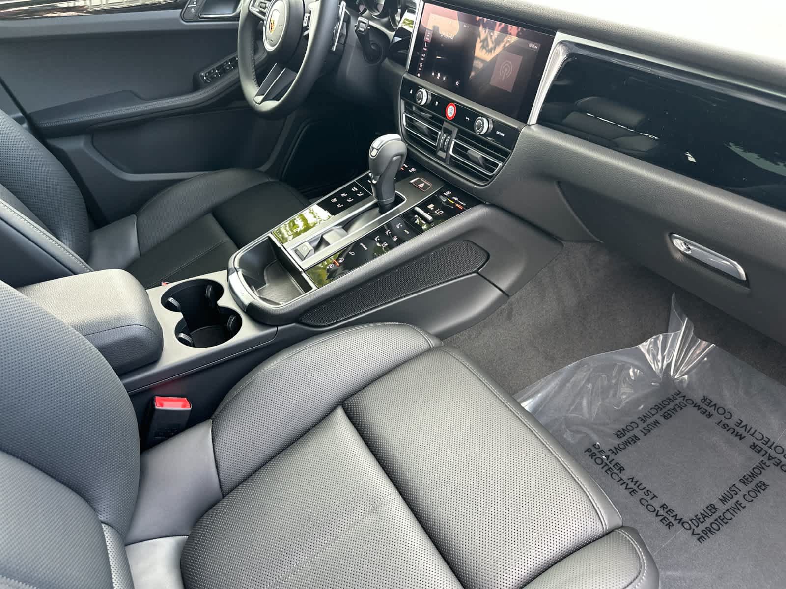 New 2026 Porsche Macan S AWD/4WD image 17