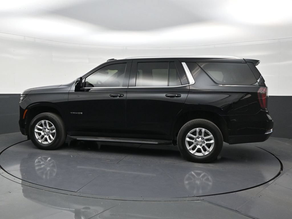 Used 2025 Chevrolet Tahoe LS RWD image 2