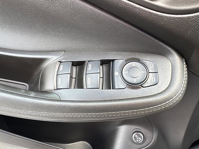 Used 2023 Buick Encore GX Essence w/ Experience Buick Package image 17