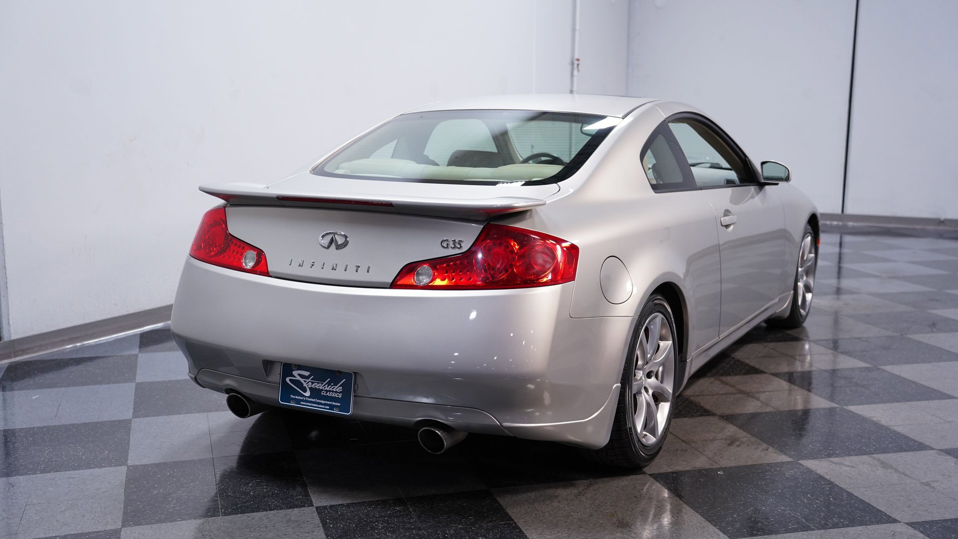 Used 2004 INFINITI G35 Coupe w/ Premium Pkg image 10