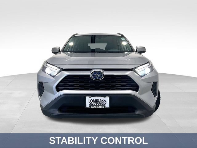 Used 2022 Toyota RAV4 XLE w/ Convenience Package AWD/4WD image 3