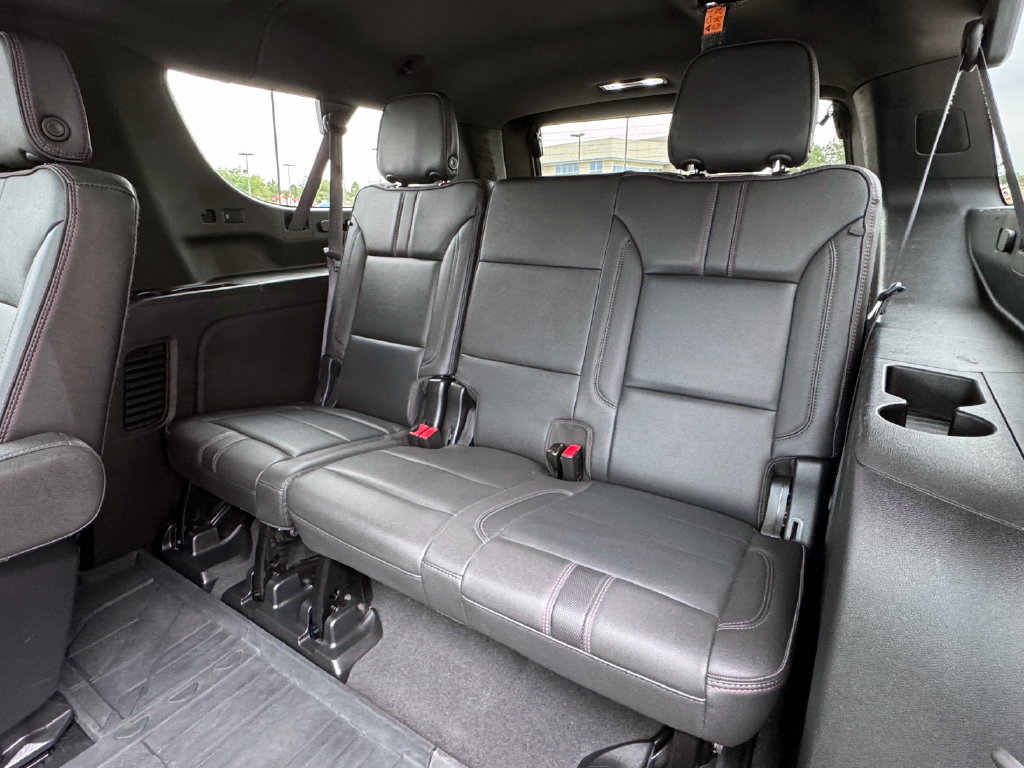 Used 2023 Chevrolet Suburban RST w/ Sport Performance Package AWD/4WD image 38