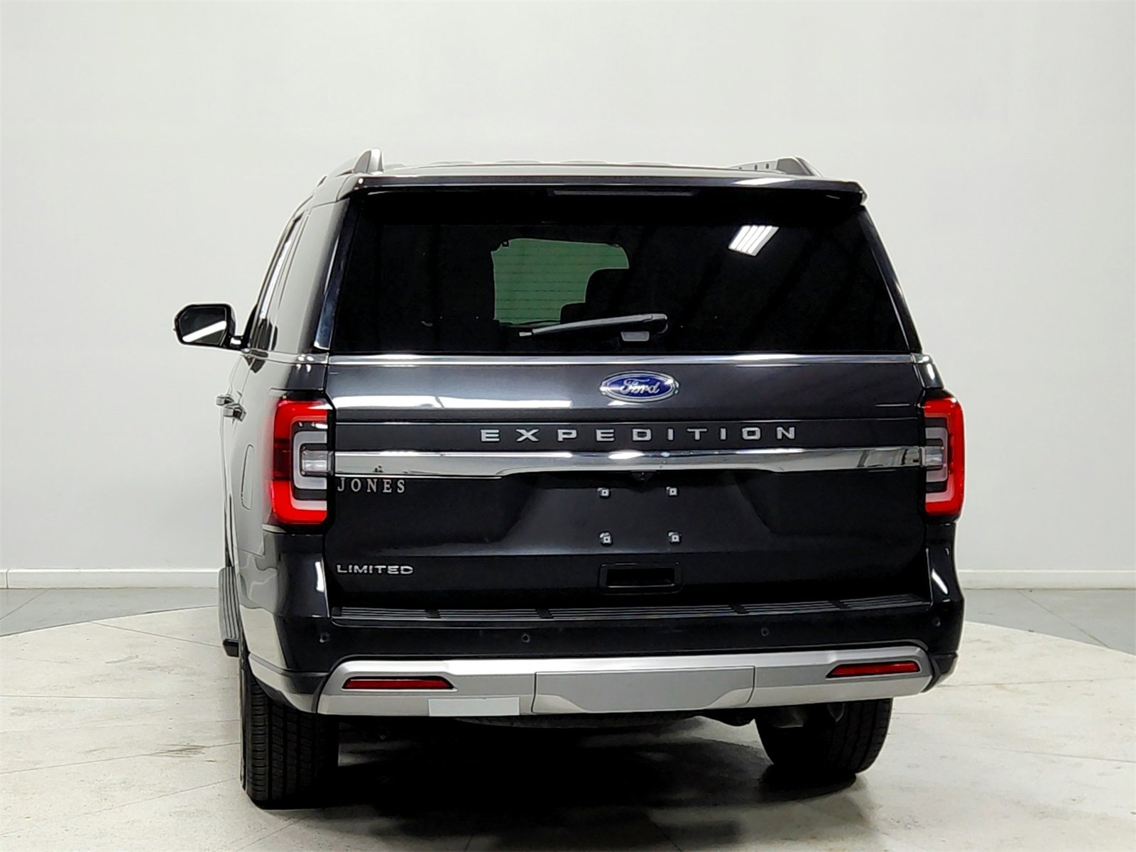 Used 2024 Ford Expedition Limited image 6